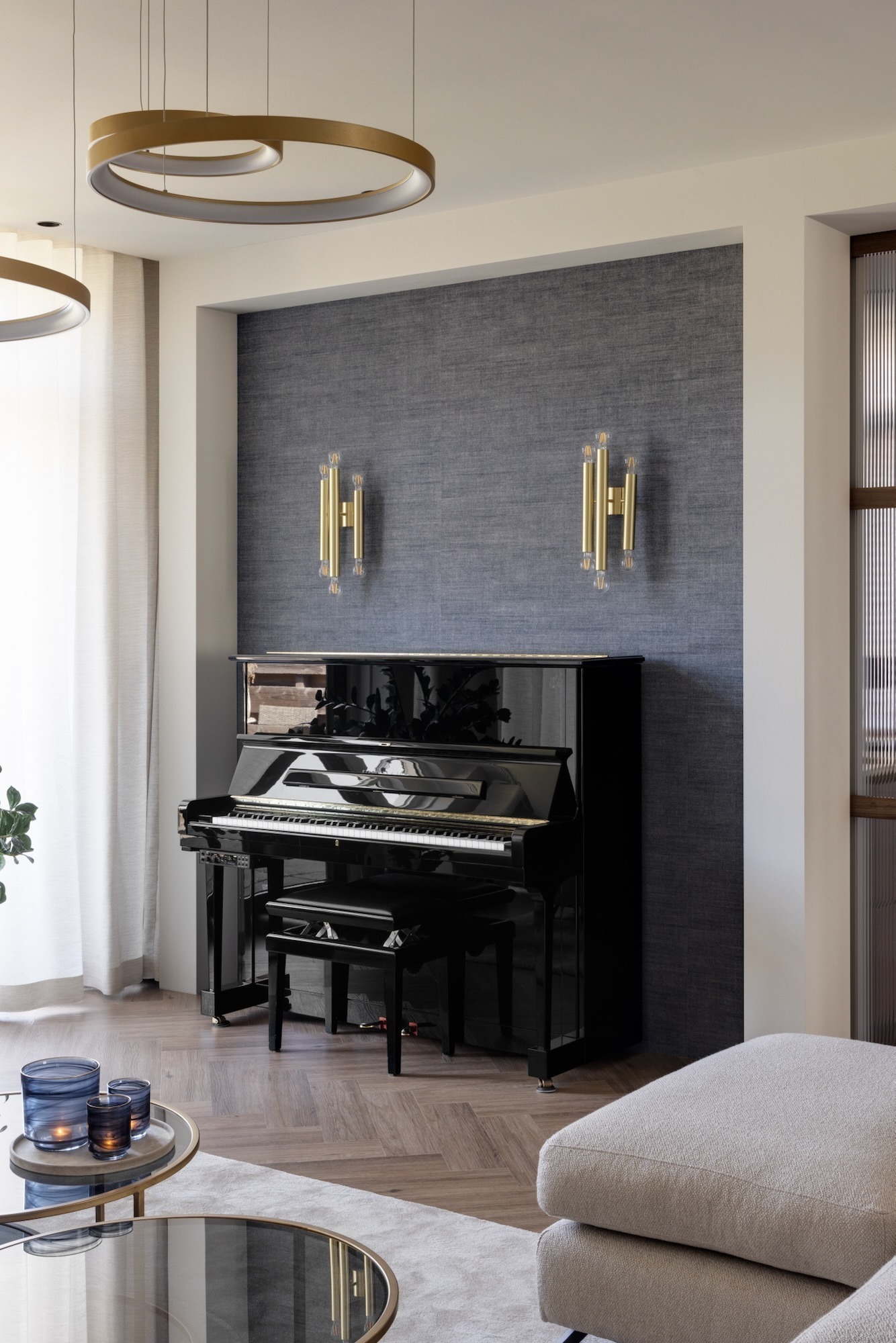 muur met blauw behang