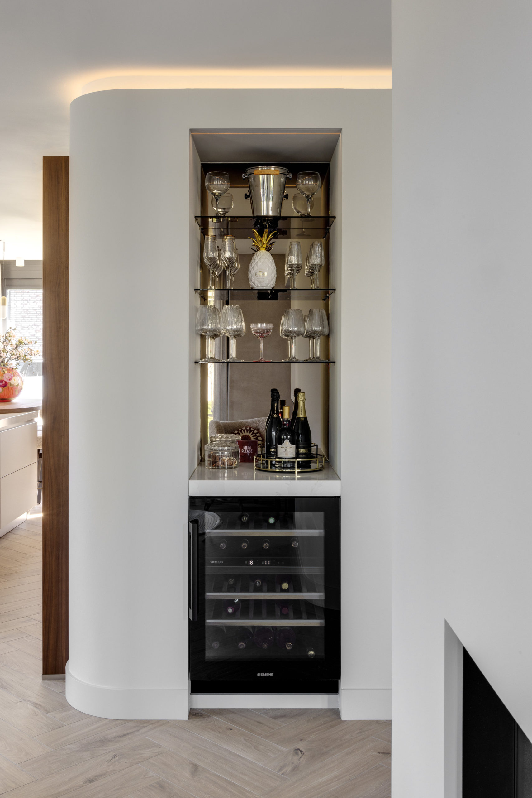 The Home Factory Essentials interieurontwerp wijnkast