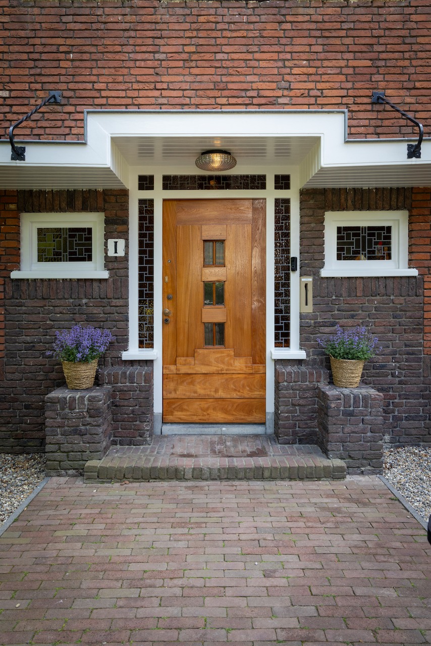 The Home Factory historische twee-onder-een-kap woning Heemstede entree