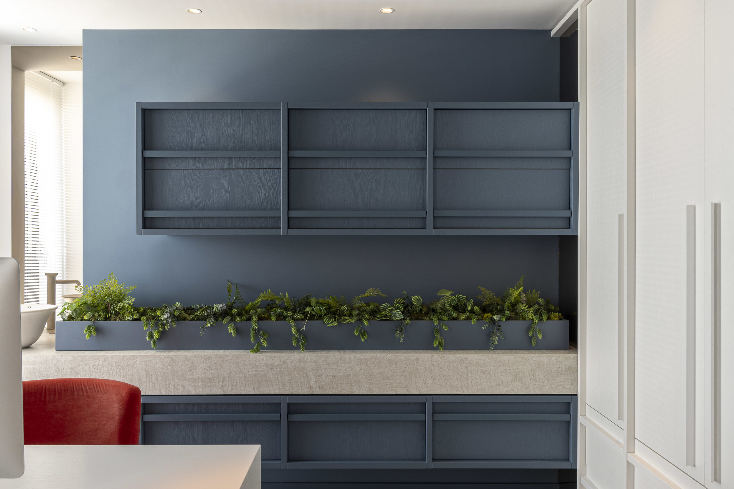 plantenbak aan de wand